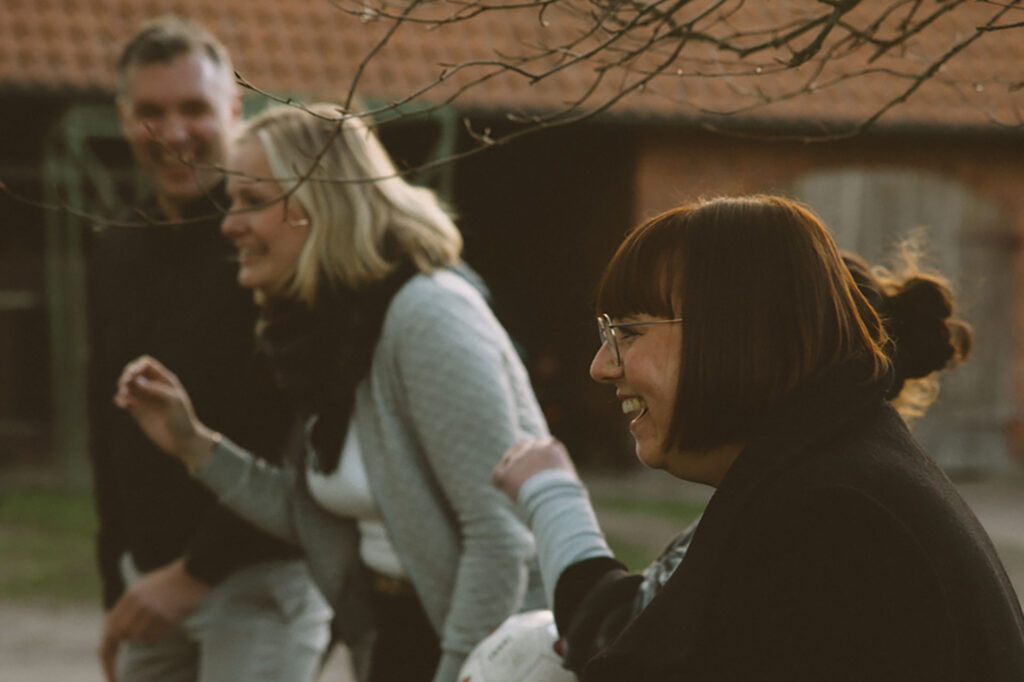 Home 5 CLASSIC Marketing Hero Team03